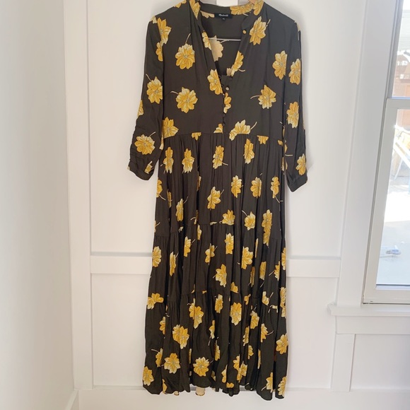 Madewell Dresses & Skirts - Floral Maxi Dress